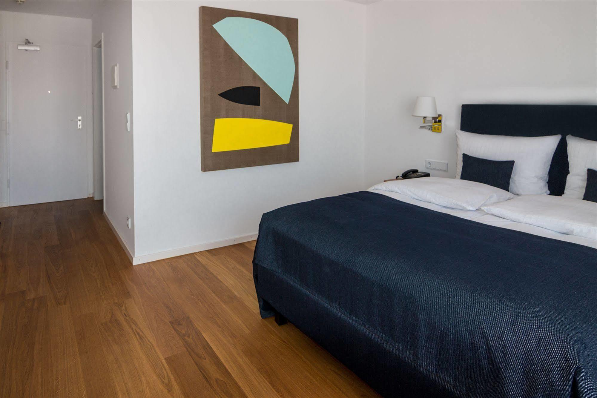 Hotel Downtown Vi Vadi 3*